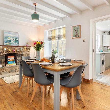 Ivydene - Beautiful Cottage, Stone Throw From Beach, Wonderful Sea Views Saundersfoot Eksteriør billede